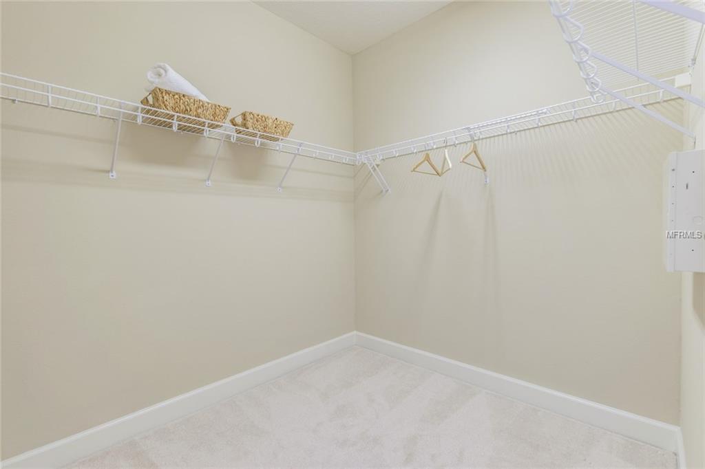 200 50TH AVENUE N, ST PETERSBURG, Florida 33703, 4 Bedrooms Bedrooms, 8 Rooms Rooms,3 BathroomsBathrooms,Residential,For sale,50TH,T2927864