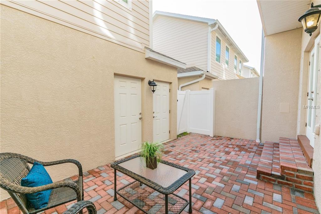 200 50TH AVENUE N, ST PETERSBURG, Florida 33703, 4 Bedrooms Bedrooms, 8 Rooms Rooms,3 BathroomsBathrooms,Residential,For sale,50TH,T2927864