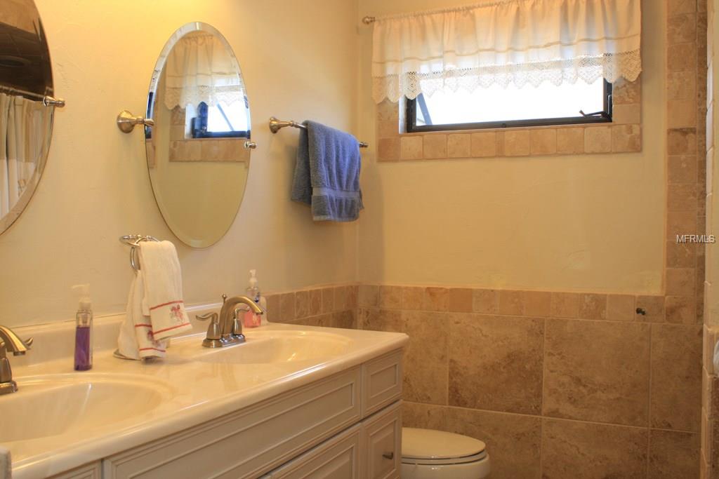 3137 HEATHERWOOD LANE, SARASOTA, Florida 34235, 2 Bedrooms Bedrooms, 6 Rooms Rooms,2 BathroomsBathrooms,Residential,For sale,HEATHERWOOD,A4209905