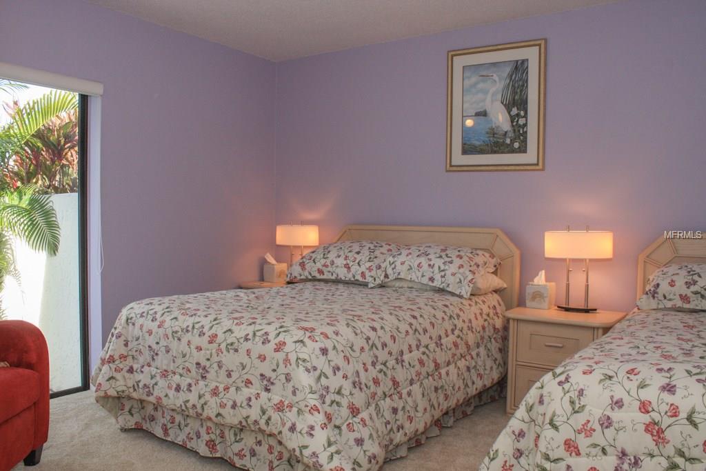 3137 HEATHERWOOD LANE, SARASOTA, Florida 34235, 2 Bedrooms Bedrooms, 6 Rooms Rooms,2 BathroomsBathrooms,Residential,For sale,HEATHERWOOD,A4209905