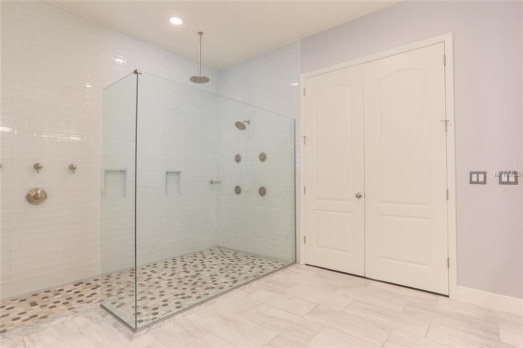 1306 VIA VERDI DRIVE, PALM HARBOR, Florida 34683, 4 Bedrooms Bedrooms, 4 Rooms Rooms,4 BathroomsBathrooms,Residential,For sale,VIA VERDI,U7824302