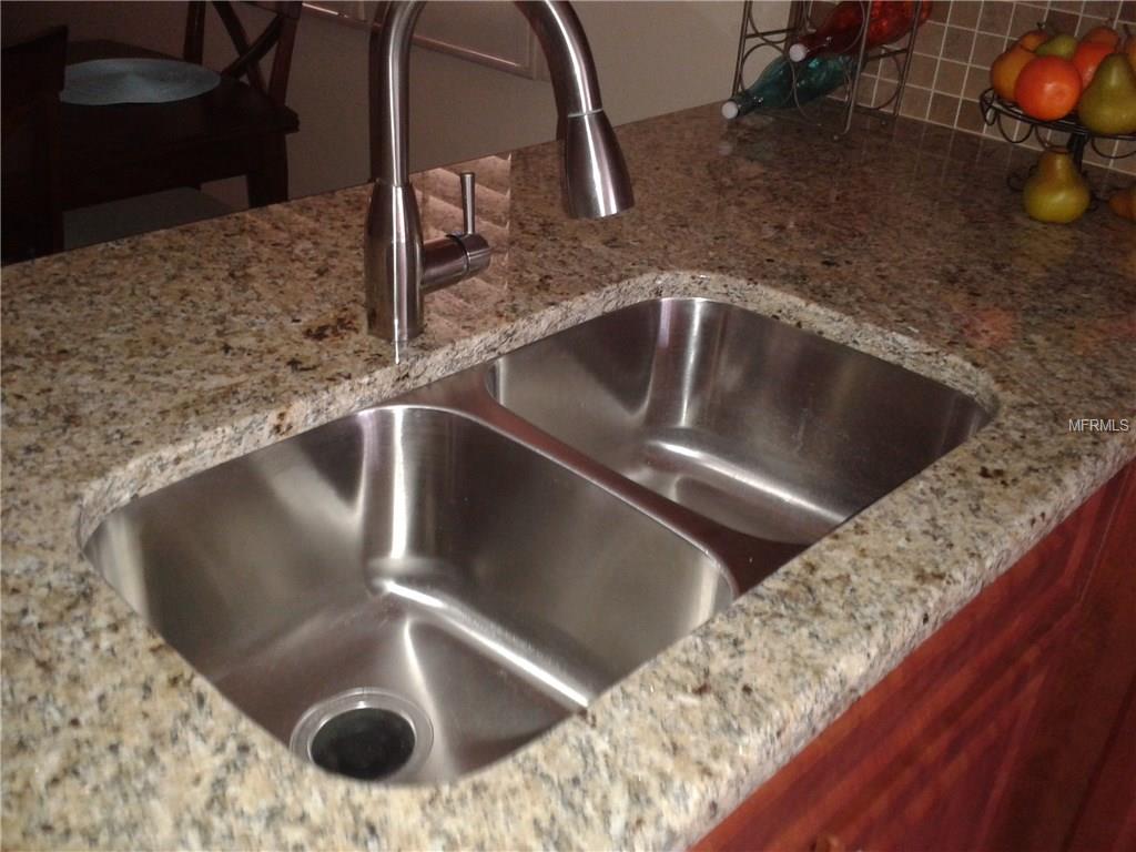 6425 REMUS DRIVE, NEW PORT RICHEY, Florida 34653, 2 Bedrooms Bedrooms, 6 Rooms Rooms,2 BathroomsBathrooms,Residential,For sale,REMUS,W7635582