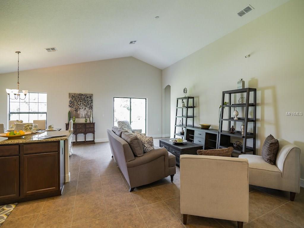 1021 COATBRIDGE DRIVE, KISSIMMEE, Florida 34758, 4 Bedrooms Bedrooms, 8 Rooms Rooms,2 BathroomsBathrooms,Residential,For sale,COATBRIDGE,O5550603