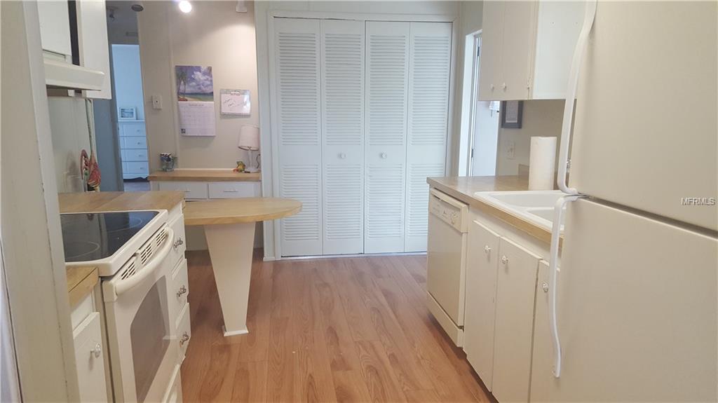 6710 36TH AVENUE E, PALMETTO, Florida 34221, 2 Bedrooms Bedrooms, 5 Rooms Rooms,2 BathroomsBathrooms,Residential,For sale,36TH,A4205638