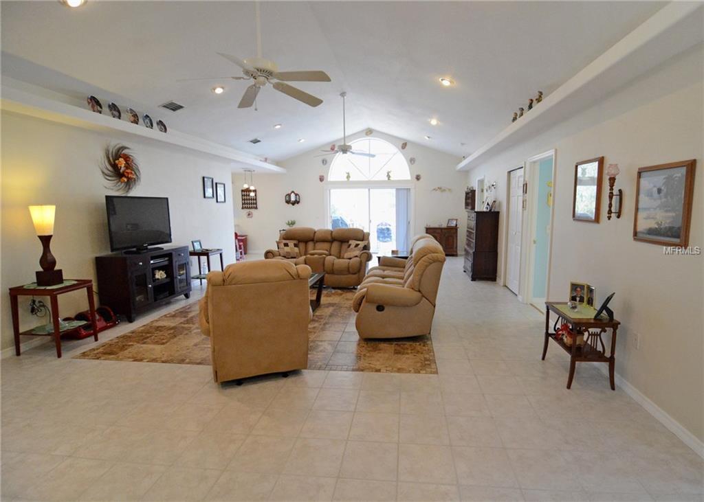 7205 SYLVAN COURT, SANFORD, Florida 32771, 3 Bedrooms Bedrooms, 6 Rooms Rooms,2 BathroomsBathrooms,Residential,For sale,SYLVAN,O5561656