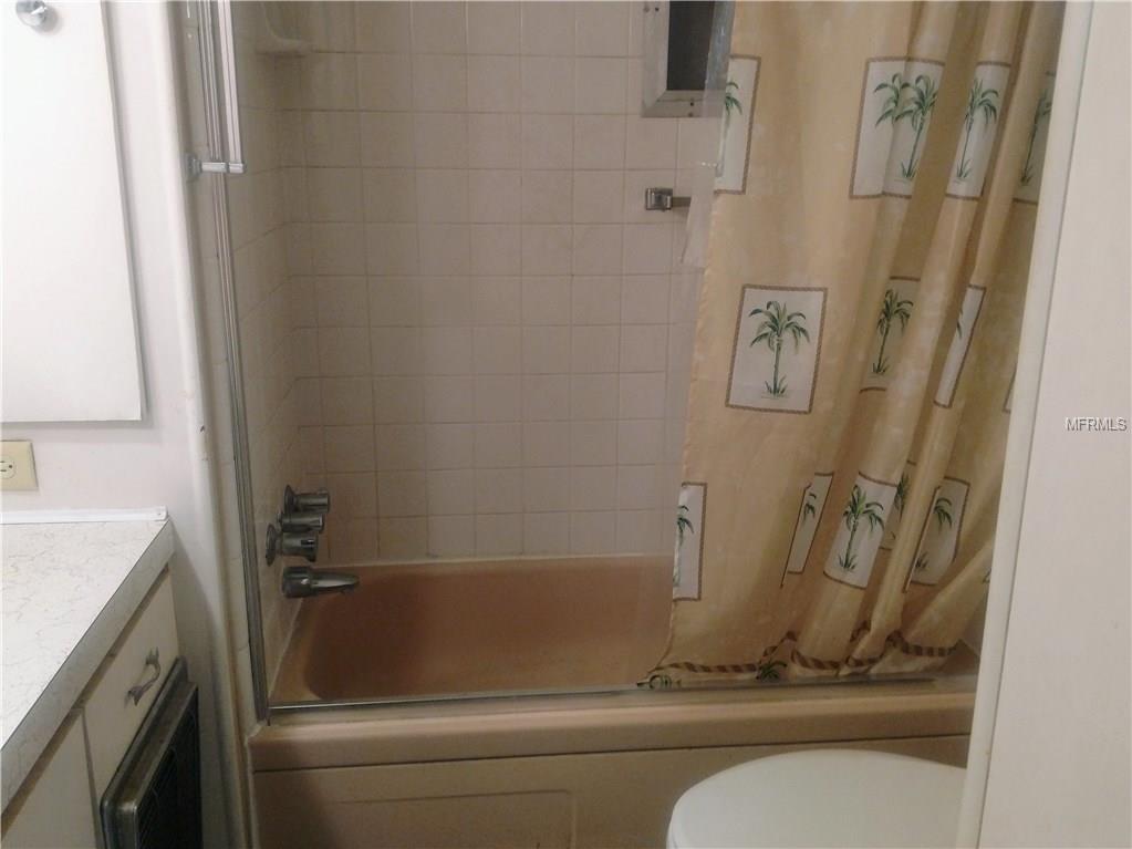 2011 IOWA AVENUE, BRADENTON, Florida 34207, 2 Bedrooms Bedrooms, 6 Rooms Rooms,1 BathroomBathrooms,Residential,For sale,IOWA,A4210134