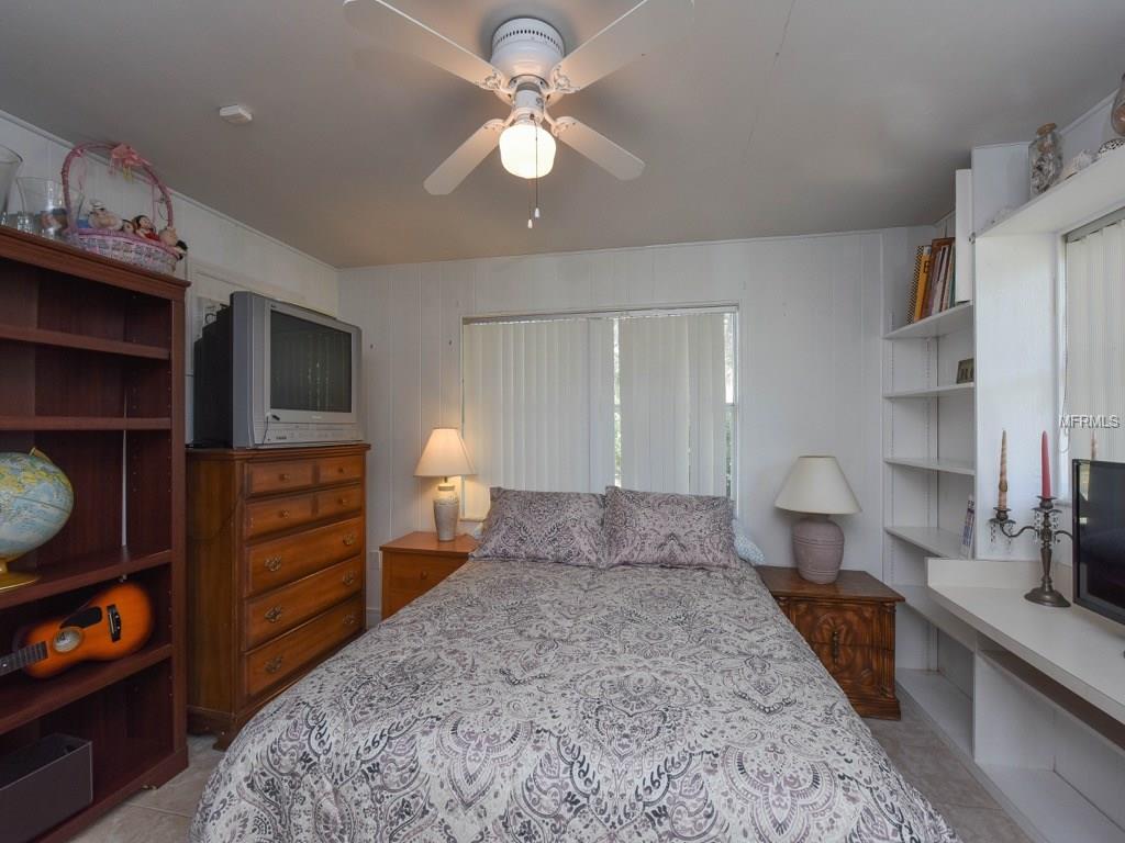 1555 SANDPIPER LANE, SARASOTA, Florida 34239, 3 Bedrooms Bedrooms, 6 Rooms Rooms,2 BathroomsBathrooms,Residential,For sale,SANDPIPER,N5911751