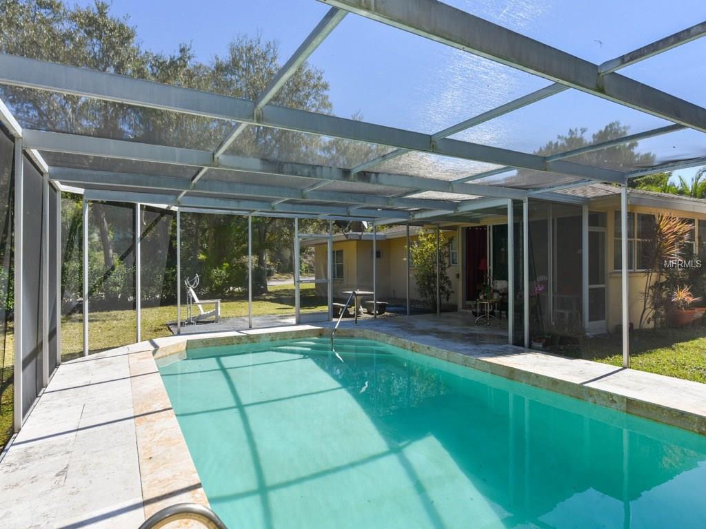 1555 SANDPIPER LANE, SARASOTA, Florida 34239, 3 Bedrooms Bedrooms, 6 Rooms Rooms,2 BathroomsBathrooms,Residential,For sale,SANDPIPER,N5911751