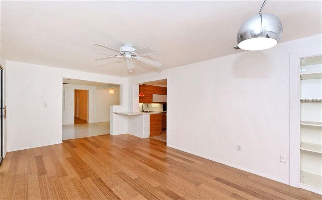 2217 GOLDENROD STREET, SARASOTA, Florida 34239, 3 Bedrooms Bedrooms, 6 Rooms Rooms,3 BathroomsBathrooms,Residential,For sale,GOLDENROD,A4197518