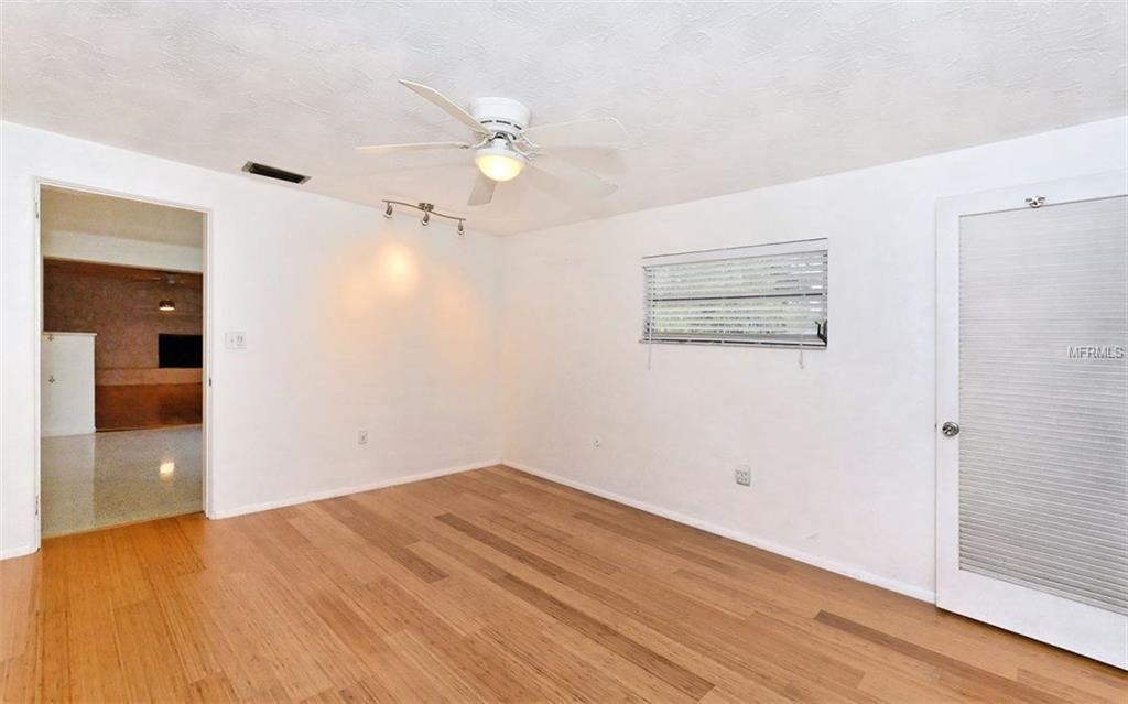 2217 GOLDENROD STREET, SARASOTA, Florida 34239, 3 Bedrooms Bedrooms, 6 Rooms Rooms,3 BathroomsBathrooms,Residential,For sale,GOLDENROD,A4197518