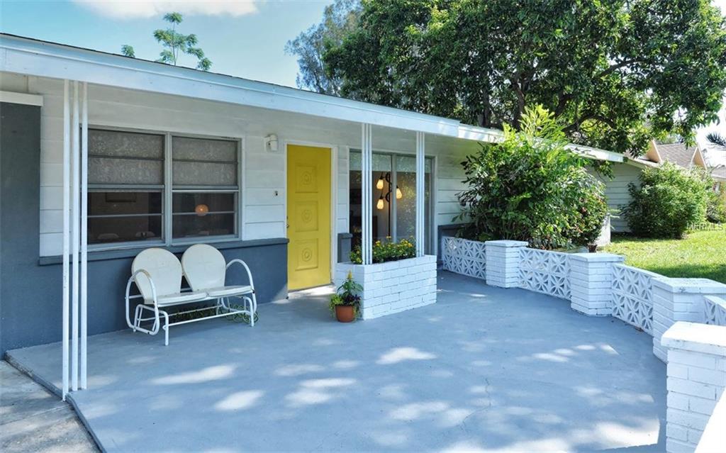 2217 GOLDENROD STREET, SARASOTA, Florida 34239, 3 Bedrooms Bedrooms, 6 Rooms Rooms,3 BathroomsBathrooms,Residential,For sale,GOLDENROD,A4197518