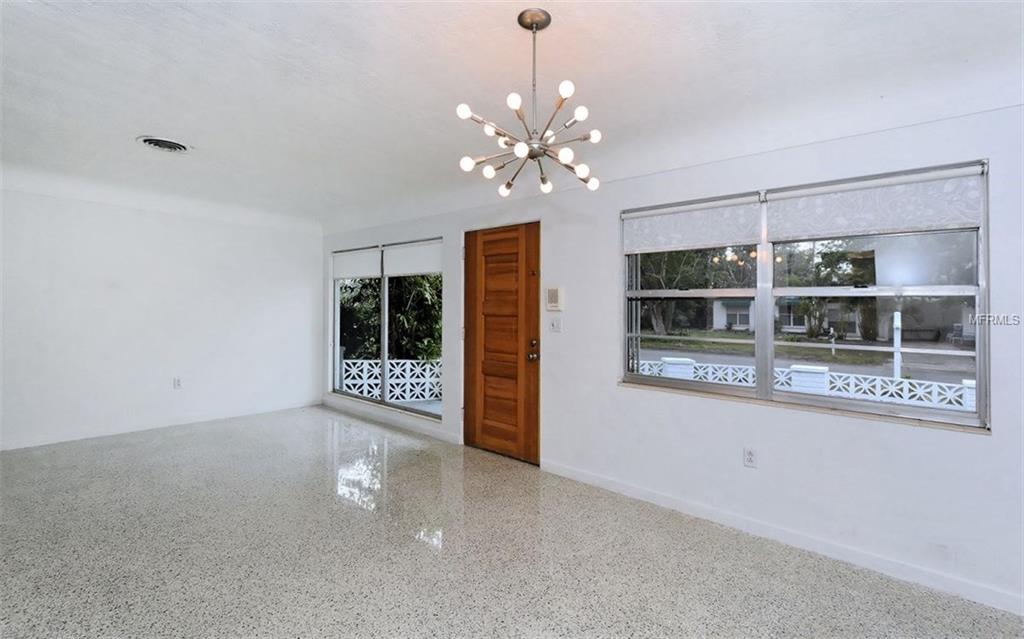 2217 GOLDENROD STREET, SARASOTA, Florida 34239, 3 Bedrooms Bedrooms, 6 Rooms Rooms,3 BathroomsBathrooms,Residential,For sale,GOLDENROD,A4197518