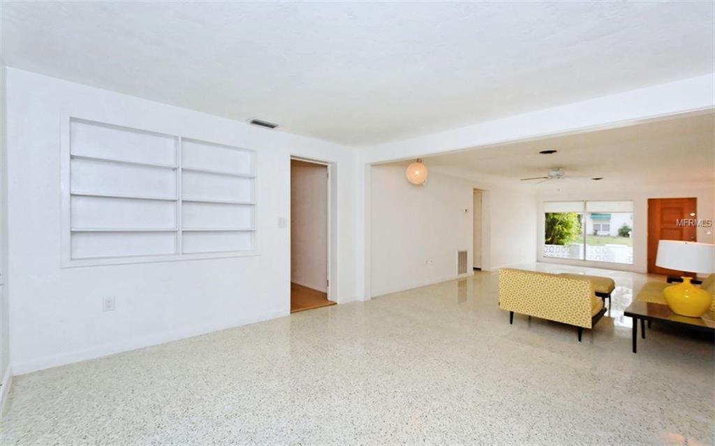 2217 GOLDENROD STREET, SARASOTA, Florida 34239, 3 Bedrooms Bedrooms, 6 Rooms Rooms,3 BathroomsBathrooms,Residential,For sale,GOLDENROD,A4197518