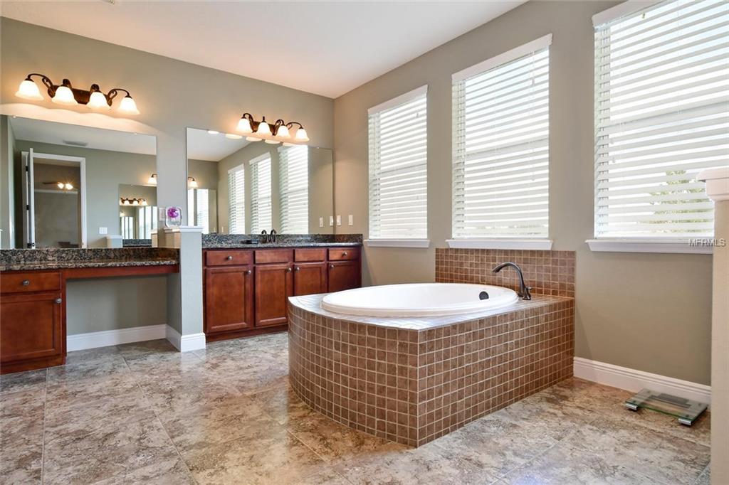 16523 3RD AVENUE NE, BRADENTON, Florida 34212, 5 Bedrooms Bedrooms, 10 Rooms Rooms,4 BathroomsBathrooms,Residential,For sale,3RD,A4201174