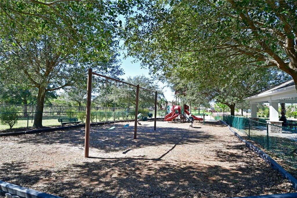 16523 3RD AVENUE NE, BRADENTON, Florida 34212, 5 Bedrooms Bedrooms, 10 Rooms Rooms,4 BathroomsBathrooms,Residential,For sale,3RD,A4201174