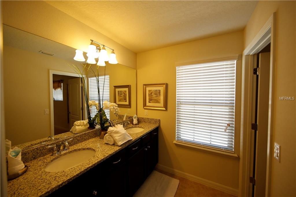 8924 RHODES STREET, KISSIMMEE, Florida 34747, 6 Bedrooms Bedrooms, 8 Rooms Rooms,4 BathroomsBathrooms,Residential,For sale,RHODES,S4855870