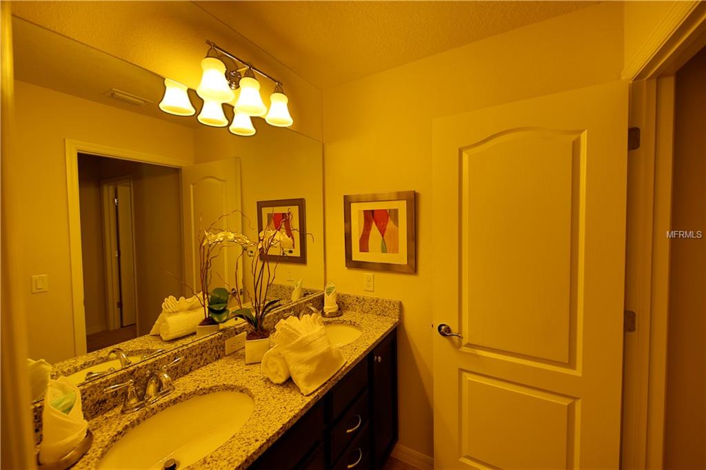 8924 RHODES STREET, KISSIMMEE, Florida 34747, 6 Bedrooms Bedrooms, 8 Rooms Rooms,4 BathroomsBathrooms,Residential,For sale,RHODES,S4855870