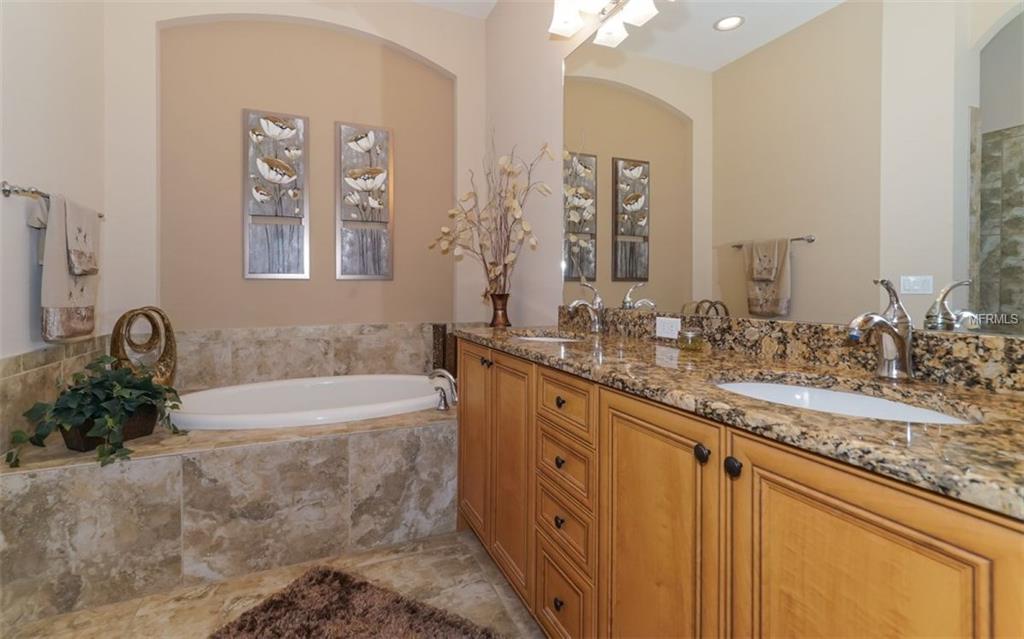 4932 TOBERMORY WAY, BRADENTON, Florida 34211, 2 Bedrooms Bedrooms, 7 Rooms Rooms,2 BathroomsBathrooms,Residential,For sale,TOBERMORY,A4207461