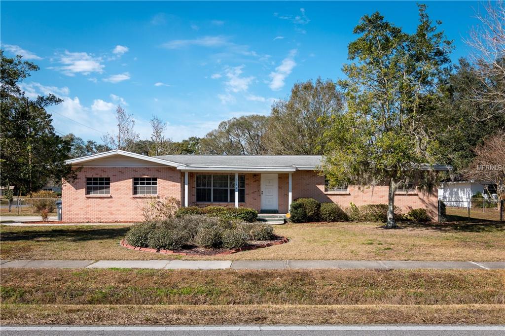 5720 N DAUGHTERY ROAD, LAKELAND, Florida 33809, 3 Bedrooms Bedrooms, 4 Rooms Rooms,2 BathroomsBathrooms,Residential,For sale,DAUGHTERY,T2925796
