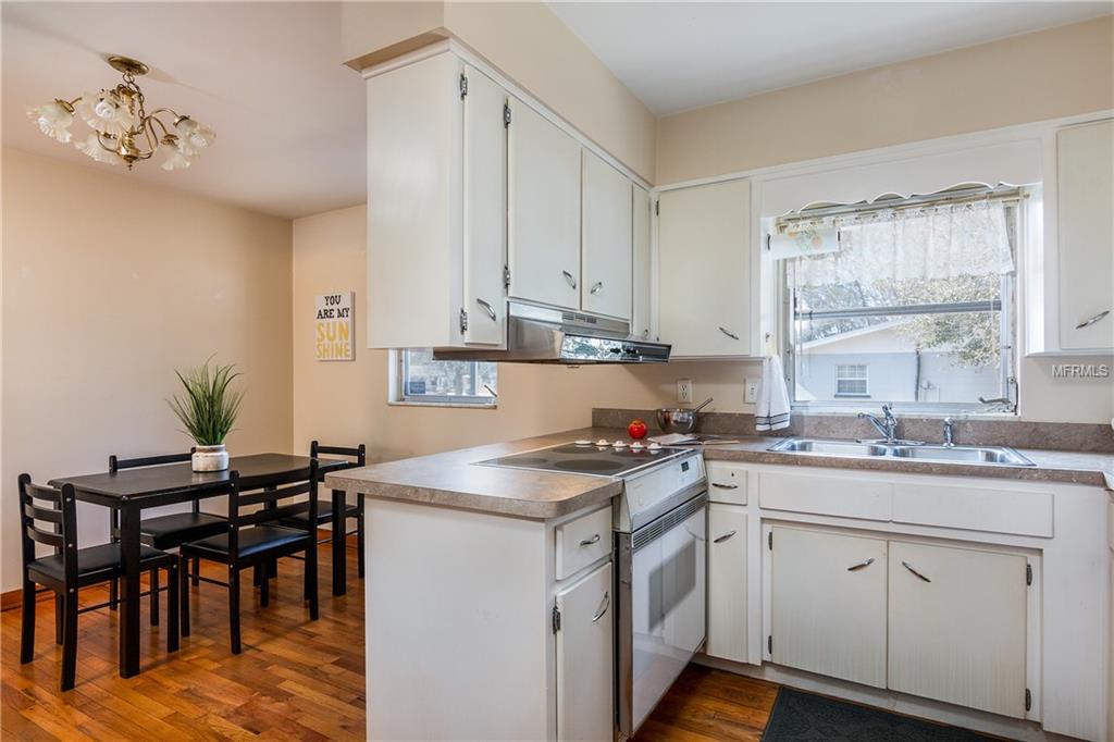 5720 N DAUGHTERY ROAD, LAKELAND, Florida 33809, 3 Bedrooms Bedrooms, 4 Rooms Rooms,2 BathroomsBathrooms,Residential,For sale,DAUGHTERY,T2925796