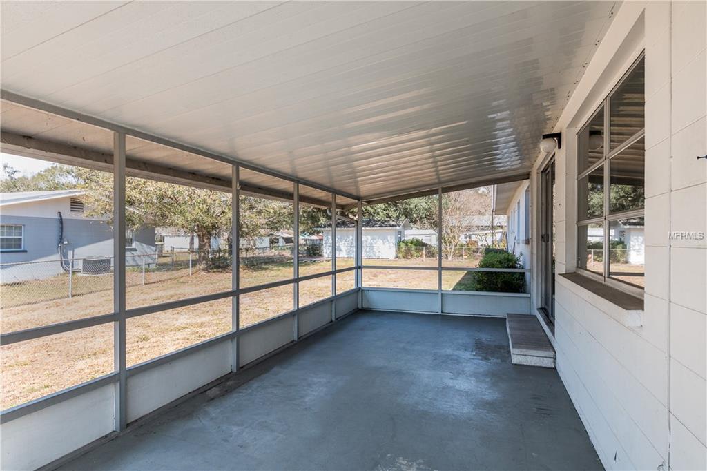 5720 N DAUGHTERY ROAD, LAKELAND, Florida 33809, 3 Bedrooms Bedrooms, 4 Rooms Rooms,2 BathroomsBathrooms,Residential,For sale,DAUGHTERY,T2925796