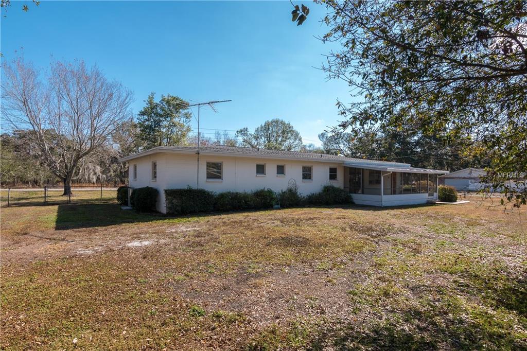 5720 N DAUGHTERY ROAD, LAKELAND, Florida 33809, 3 Bedrooms Bedrooms, 4 Rooms Rooms,2 BathroomsBathrooms,Residential,For sale,DAUGHTERY,T2925796