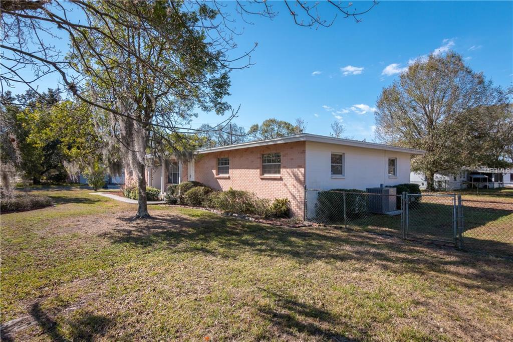 5720 N DAUGHTERY ROAD, LAKELAND, Florida 33809, 3 Bedrooms Bedrooms, 4 Rooms Rooms,2 BathroomsBathrooms,Residential,For sale,DAUGHTERY,T2925796