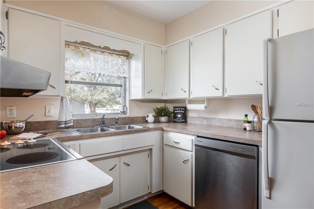 5720 N DAUGHTERY ROAD, LAKELAND, Florida 33809, 3 Bedrooms Bedrooms, 4 Rooms Rooms,2 BathroomsBathrooms,Residential,For sale,DAUGHTERY,T2925796