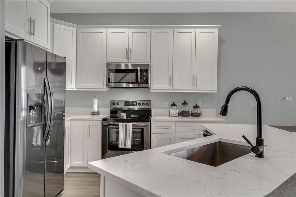 1214 BLACKHEATH COURT, DAVENPORT, Florida 33897, 5 Bedrooms Bedrooms, 8 Rooms Rooms,3 BathroomsBathrooms,Residential,For sale,BLACKHEATH,O5560989