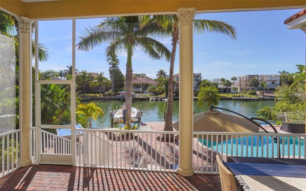 323 S WASHINGTON DRIVE, SARASOTA, Florida 34236, 3 Bedrooms Bedrooms, 7 Rooms Rooms,3 BathroomsBathrooms,Residential,For sale,WASHINGTON,A4209906