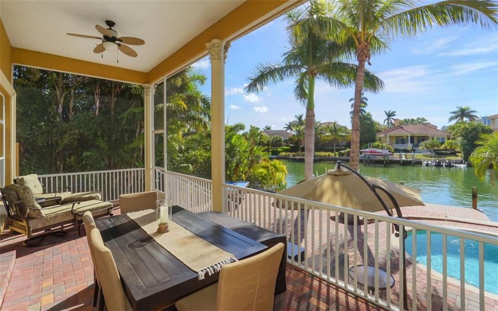 323 S WASHINGTON DRIVE, SARASOTA, Florida 34236, 3 Bedrooms Bedrooms, 7 Rooms Rooms,3 BathroomsBathrooms,Residential,For sale,WASHINGTON,A4209906