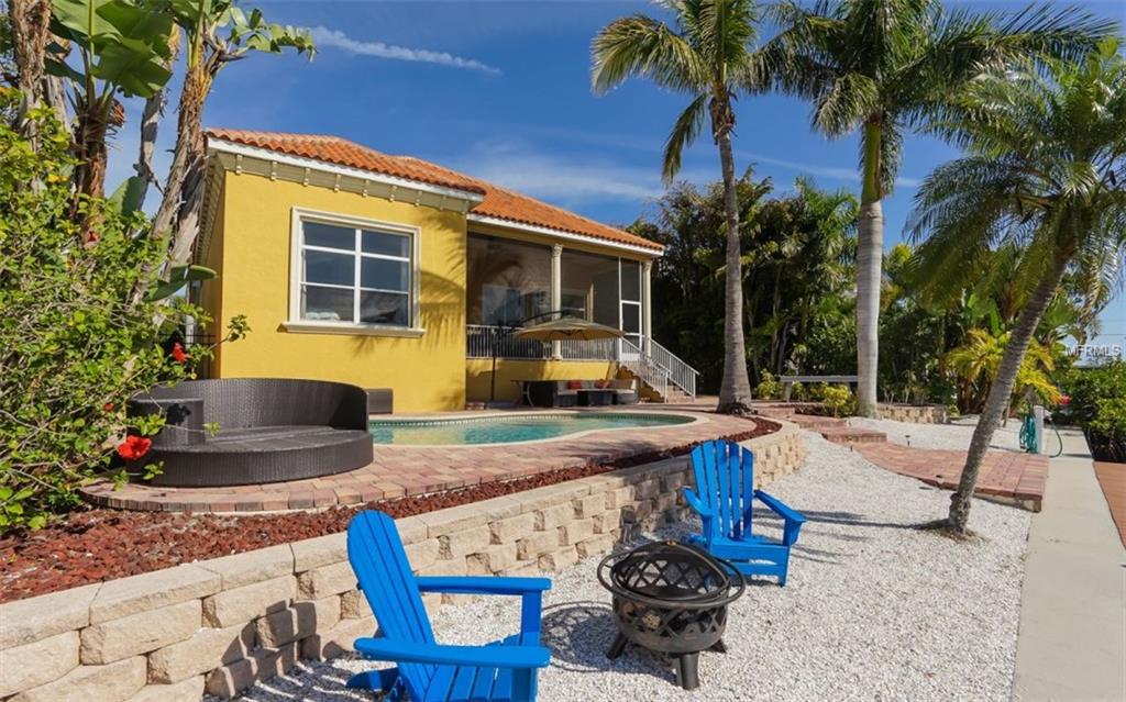 323 S WASHINGTON DRIVE, SARASOTA, Florida 34236, 3 Bedrooms Bedrooms, 7 Rooms Rooms,3 BathroomsBathrooms,Residential,For sale,WASHINGTON,A4209906