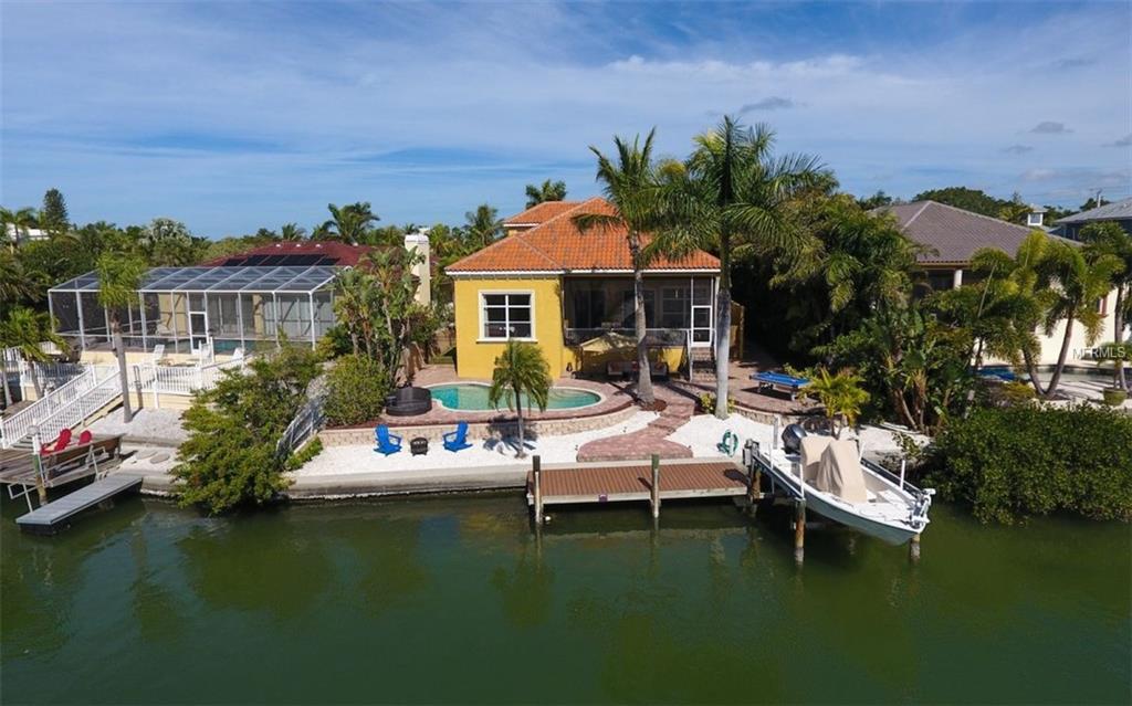 323 S WASHINGTON DRIVE, SARASOTA, Florida 34236, 3 Bedrooms Bedrooms, 7 Rooms Rooms,3 BathroomsBathrooms,Residential,For sale,WASHINGTON,A4209906