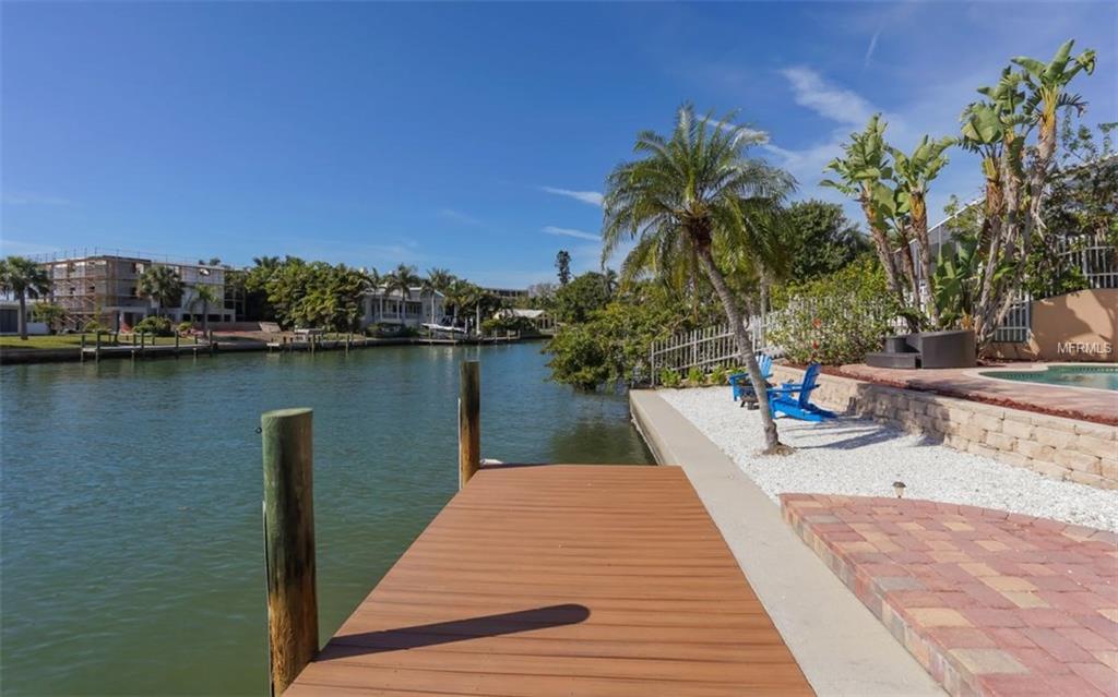 323 S WASHINGTON DRIVE, SARASOTA, Florida 34236, 3 Bedrooms Bedrooms, 7 Rooms Rooms,3 BathroomsBathrooms,Residential,For sale,WASHINGTON,A4209906