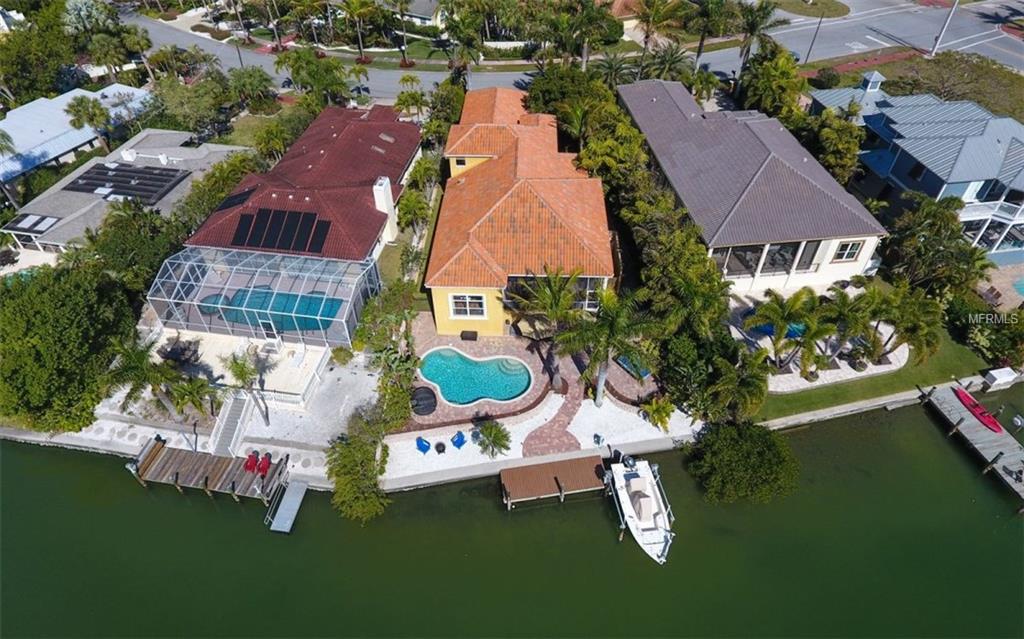 323 S WASHINGTON DRIVE, SARASOTA, Florida 34236, 3 Bedrooms Bedrooms, 7 Rooms Rooms,3 BathroomsBathrooms,Residential,For sale,WASHINGTON,A4209906