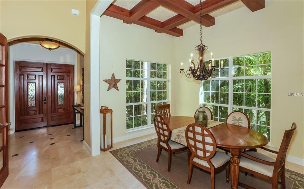 323 S WASHINGTON DRIVE, SARASOTA, Florida 34236, 3 Bedrooms Bedrooms, 7 Rooms Rooms,3 BathroomsBathrooms,Residential,For sale,WASHINGTON,A4209906