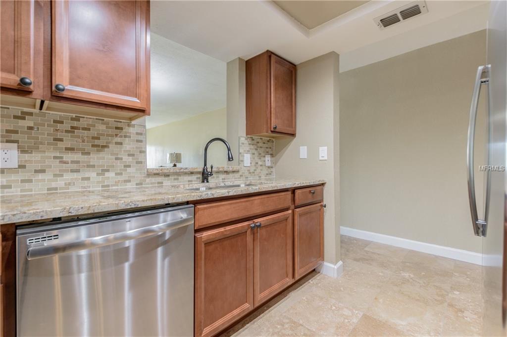 800 COVE CAY DRIVE, CLEARWATER, Florida 33760, 3 Bedrooms Bedrooms, 5 Rooms Rooms,2 BathroomsBathrooms,Residential,For sale,COVE CAY,T2928494