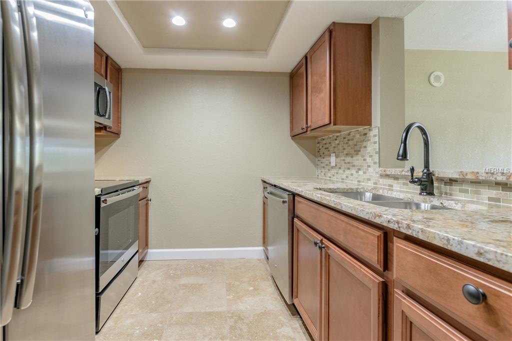 800 COVE CAY DRIVE, CLEARWATER, Florida 33760, 3 Bedrooms Bedrooms, 5 Rooms Rooms,2 BathroomsBathrooms,Residential,For sale,COVE CAY,T2928494