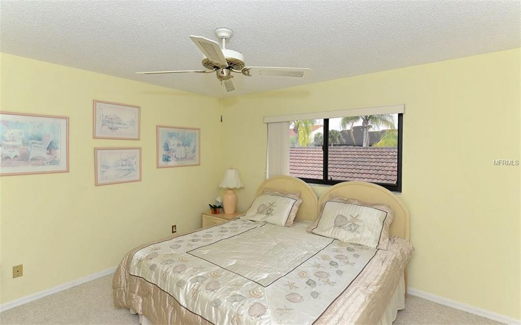 5640 ASHTON LAKE DRIVE, SARASOTA, Florida 34231, 3 Bedrooms Bedrooms, 6 Rooms Rooms,2 BathroomsBathrooms,Residential,For sale,ASHTON LAKE,A4178040