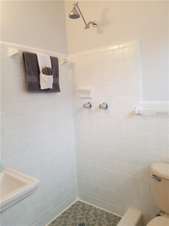 6121 4TH STREET S, ST PETERSBURG, Florida 33705, 2 Bedrooms Bedrooms, 3 Rooms Rooms,2 BathroomsBathrooms,Residential,For sale,4TH,U7838063