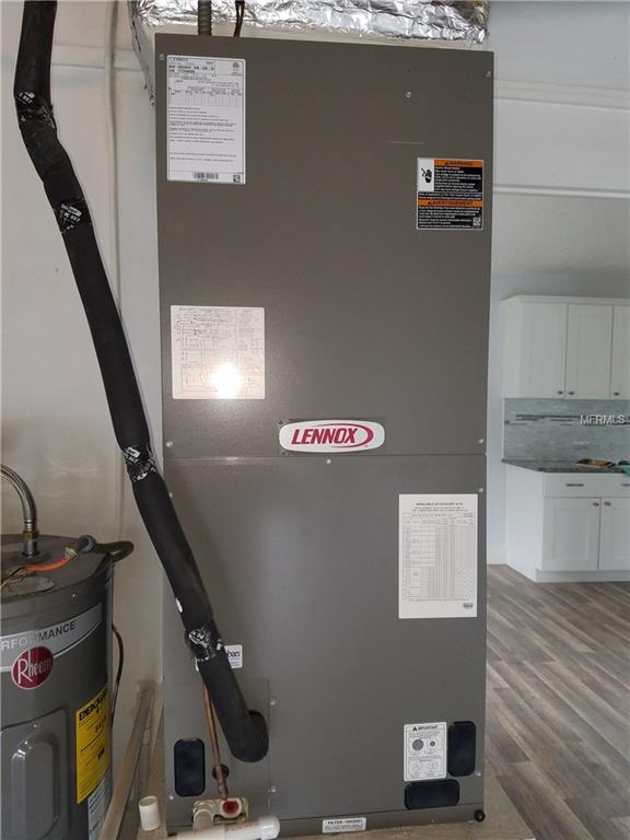 6121 4TH STREET S, ST PETERSBURG, Florida 33705, 2 Bedrooms Bedrooms, 3 Rooms Rooms,2 BathroomsBathrooms,Residential,For sale,4TH,U7838063