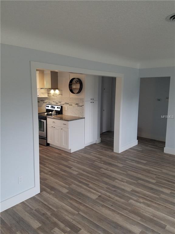 6121 4TH STREET S, ST PETERSBURG, Florida 33705, 2 Bedrooms Bedrooms, 3 Rooms Rooms,2 BathroomsBathrooms,Residential,For sale,4TH,U7838063