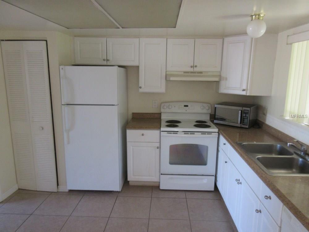 6345 NEWTOWN CIRCLE, TAMPA, Florida 33615, 3 Bedrooms Bedrooms, 6 Rooms Rooms,2 BathroomsBathrooms,Residential,For sale,NEWTOWN,O5554233