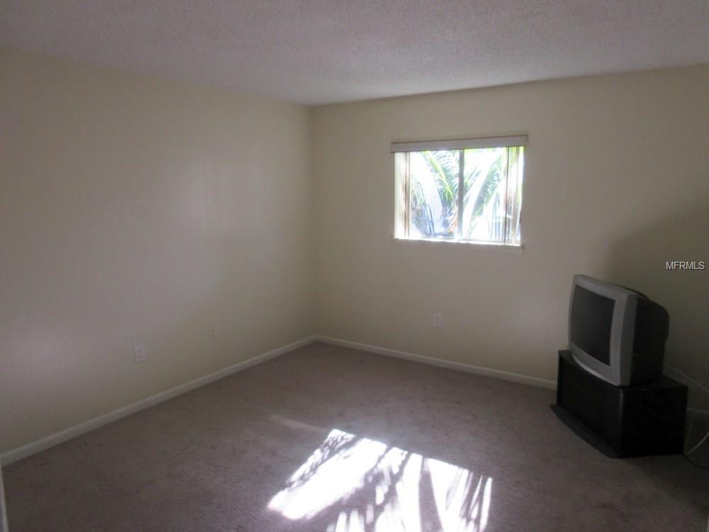 6345 NEWTOWN CIRCLE, TAMPA, Florida 33615, 3 Bedrooms Bedrooms, 6 Rooms Rooms,2 BathroomsBathrooms,Residential,For sale,NEWTOWN,O5554233