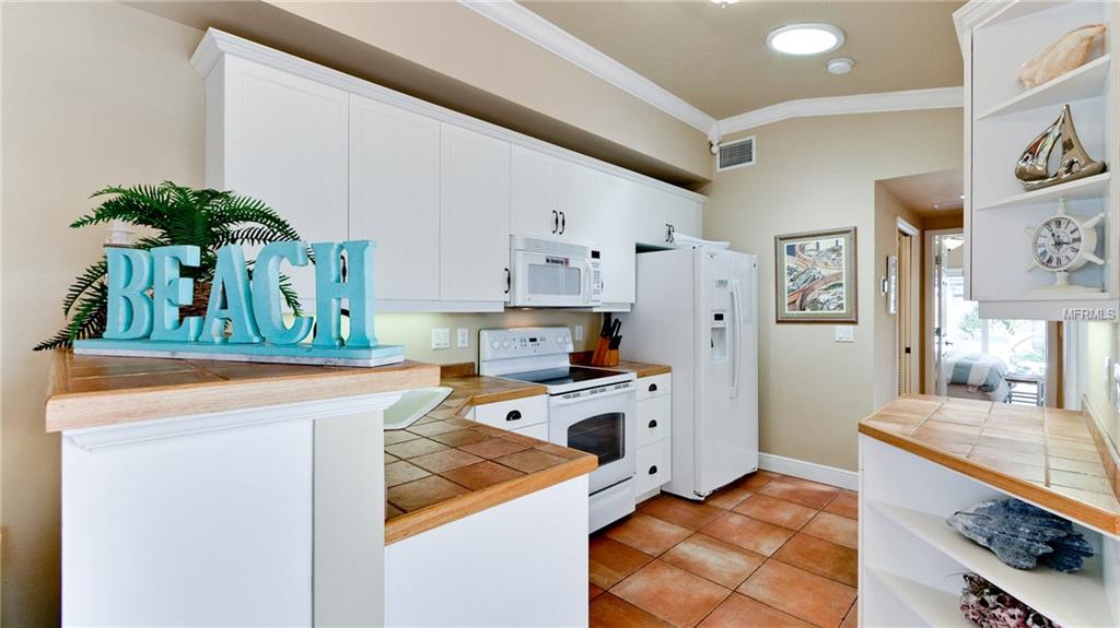 3211 GULF DRIVE, BRADENTON BEACH, Florida 34217, 1 Bedroom Bedrooms, 3 Rooms Rooms,1 BathroomBathrooms,Residential,For sale,GULF,A4206853