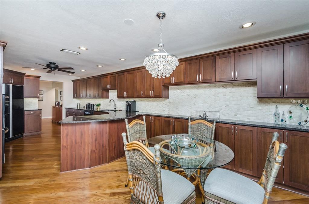 35 BAYWOOD COURT, PALM HARBOR, Florida 34683, 5 Bedrooms Bedrooms, 3 Rooms Rooms,3 BathroomsBathrooms,Residential,For sale,BAYWOOD,U7846247