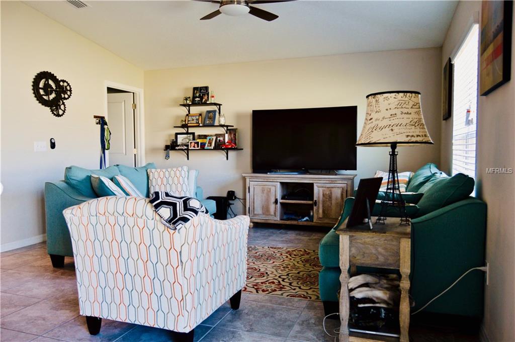 1516 CLIMBING DAYFLOWER DRIVE, RUSKIN, Florida 33570, 3 Bedrooms Bedrooms, 6 Rooms Rooms,2 BathroomsBathrooms,Residential,For sale,CLIMBING DAYFLOWER,T2928239