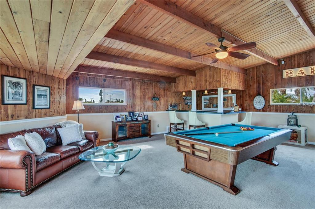 515 CRYSTAL DRIVE, MADEIRA BEACH, Florida 33708, 4 Bedrooms Bedrooms, 8 Rooms Rooms,3 BathroomsBathrooms,Residential,For sale,CRYSTAL,U7847486