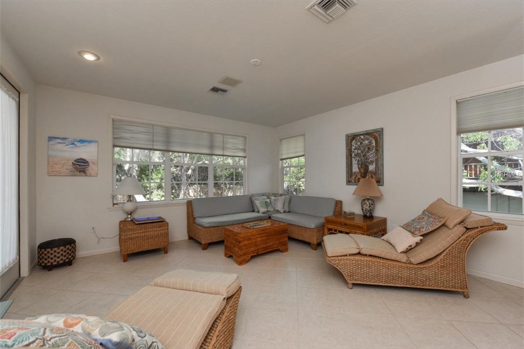 1232 OYSTER COVE DRIVE, SARASOTA, Florida 34242, 4 Bedrooms Bedrooms, 10 Rooms Rooms,4 BathroomsBathrooms,Residential,For sale,OYSTER COVE,A4190489