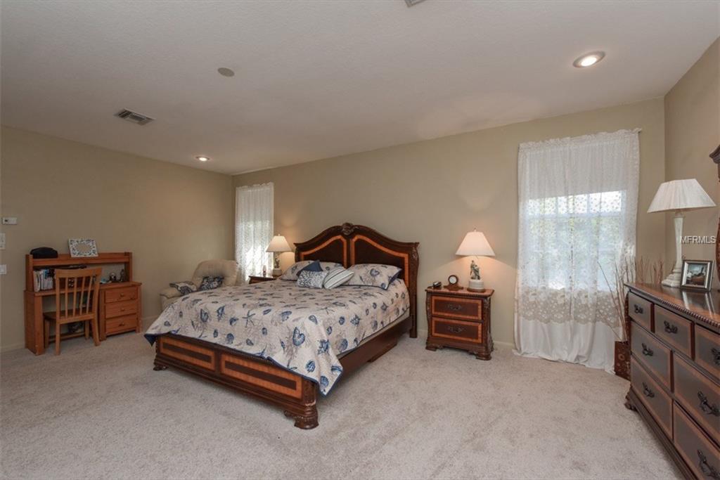 1232 OYSTER COVE DRIVE, SARASOTA, Florida 34242, 4 Bedrooms Bedrooms, 10 Rooms Rooms,4 BathroomsBathrooms,Residential,For sale,OYSTER COVE,A4190489